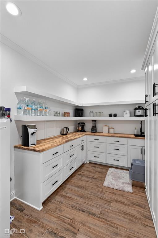 177 Sitka Loop Haughton, LA 71037 - Photo 13 of 38 Butler Pantry