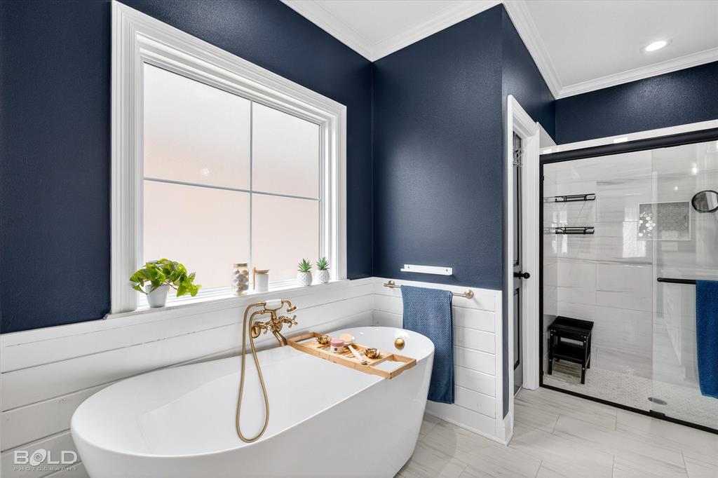 177 Sitka Loop Haughton, LA 71037 - Photo 22 of 38 Freestanding Tub and Walk in Shower