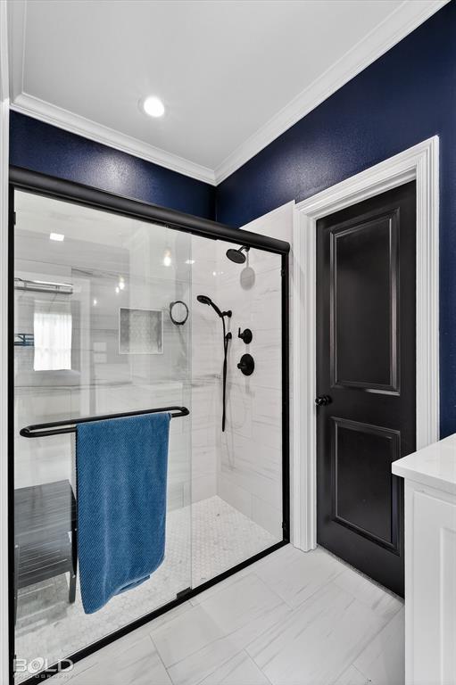 177 Sitka Loop Haughton, LA 71037 - Photo 26 of 38 Walk in Shower & Walk in Closet