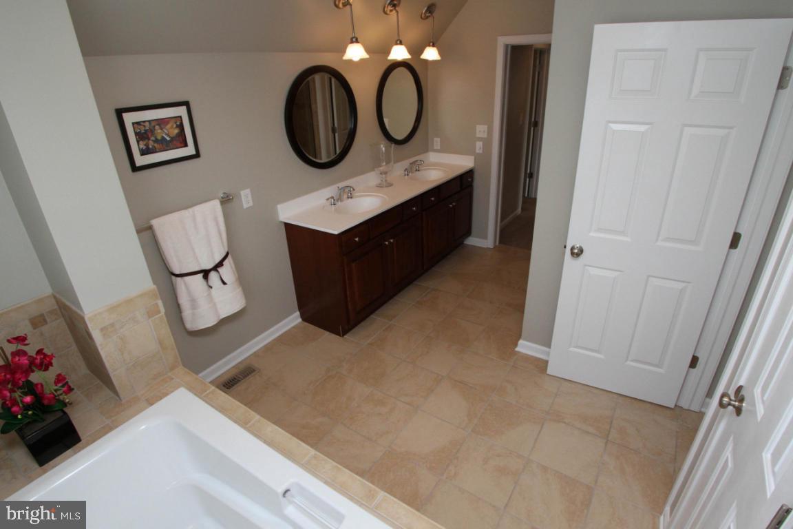 291 Bowyer Lane Lititz, PA 17543 - Photo 23 of 35 Gallery Image 23