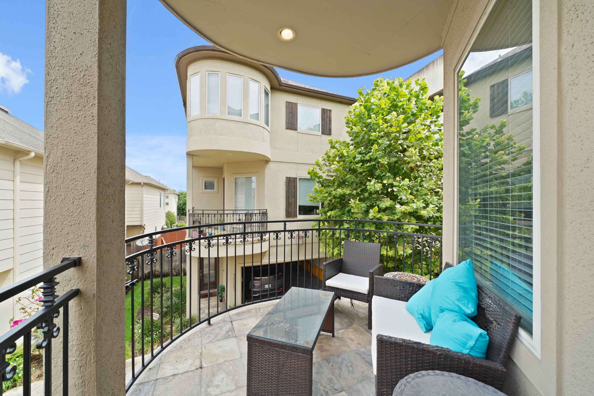 3808 Center Street, Unit A Houston, TX 77007 - Photo 11 of 31 a view of a patio with couches table and chairs and potted plants