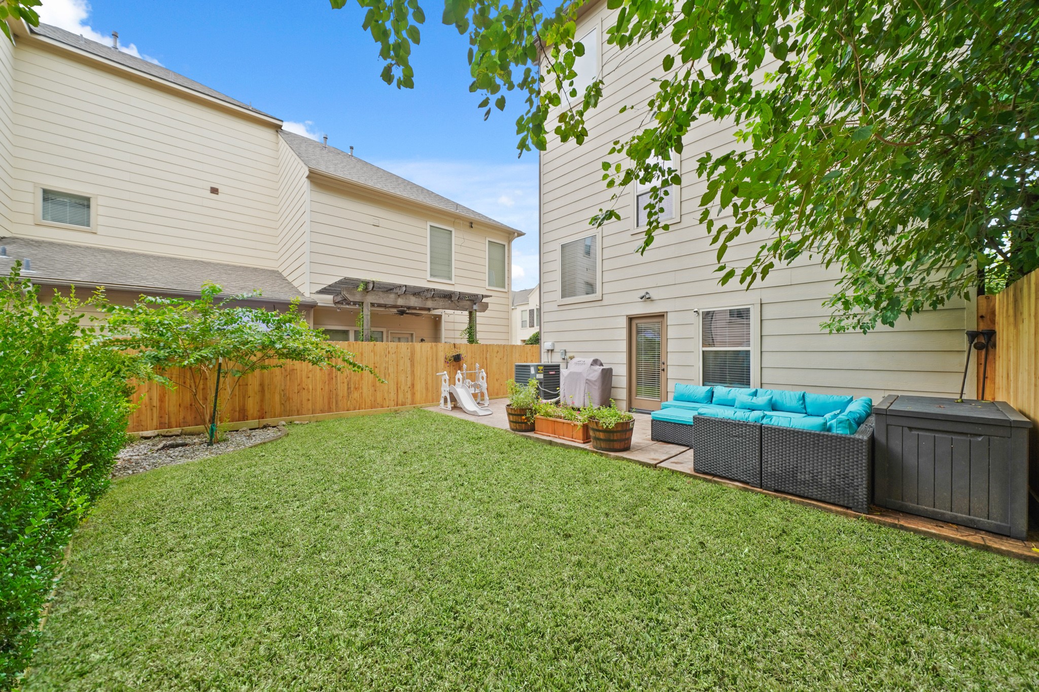 3808 Center Street, Unit A Houston, TX 77007 - Photo 15 of 31 a view of backyard with seating area