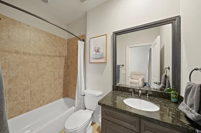 $2,990 | 3808 Center Street, Unit A, Houston, TX 77007