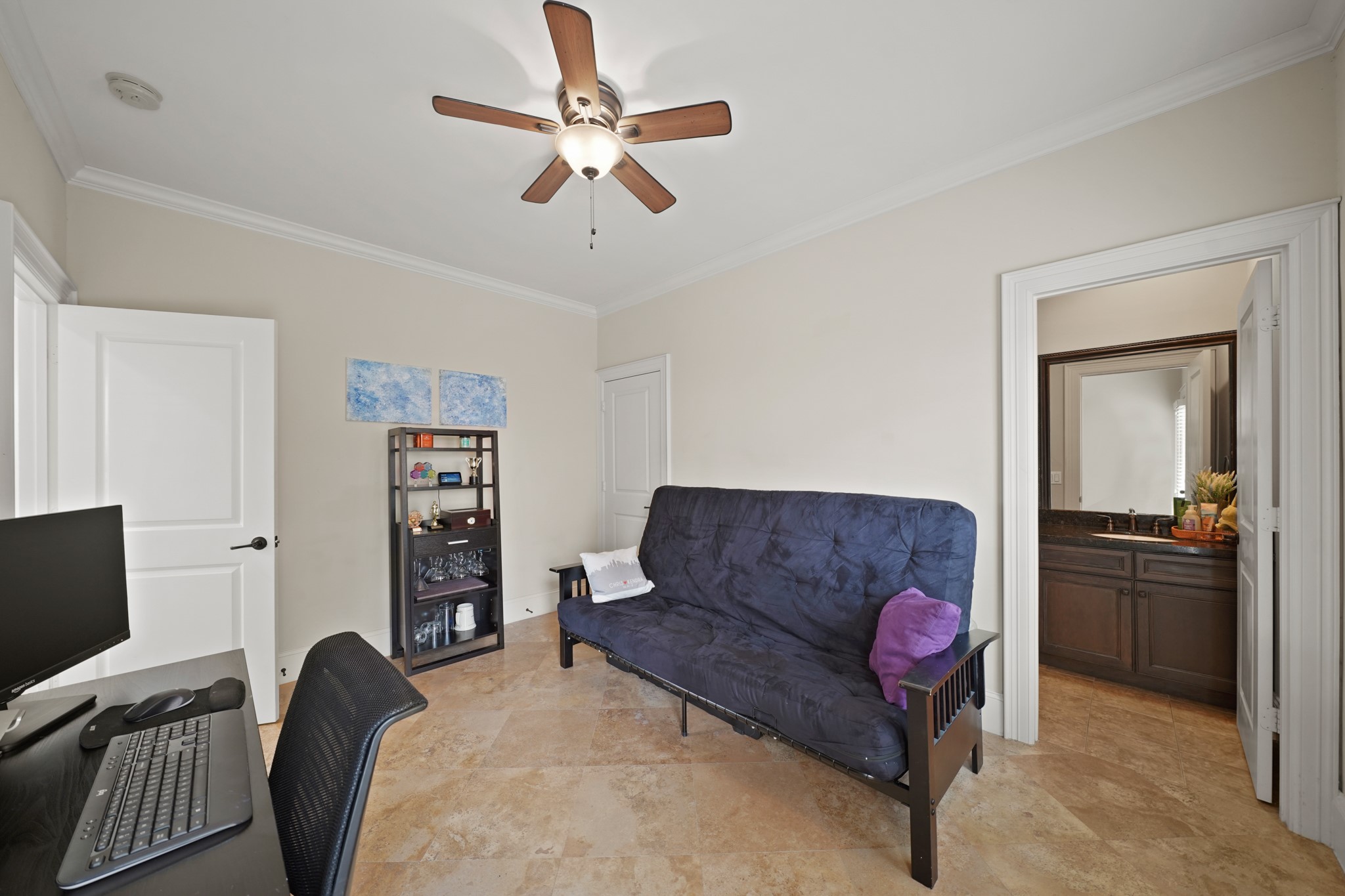 3808 Center Street, Unit A Houston, TX 77007 - Photo 27 of 31 a living room with furniture and a flat screen tv