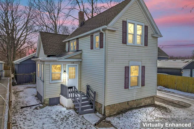 $250,000 | 418 West Illinois Avenue, Aurora, IL 60506