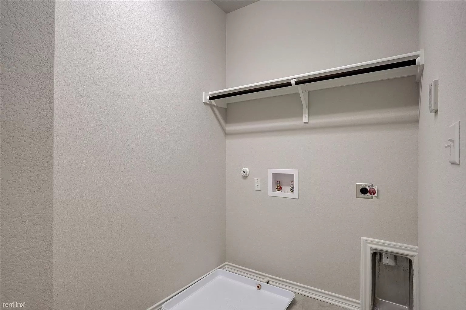 1809 Turtle Bay Loop Leander, TX 78641 - Photo 18 of 30 a view of small space