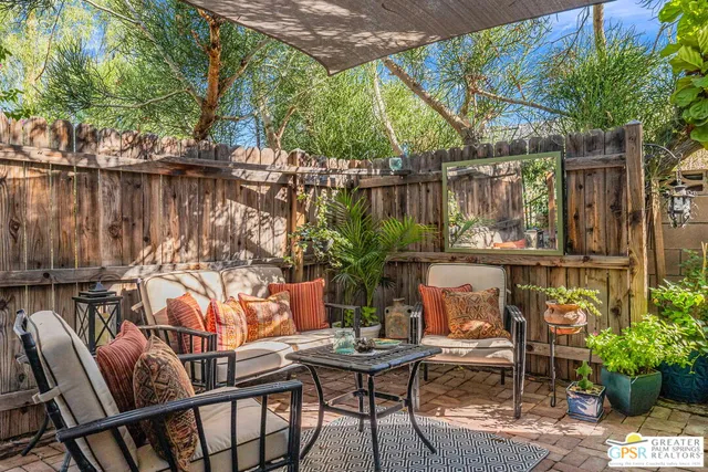 $2,000 | 575 South Calle Ajo, Unit 2, Palm Springs, CA 92264