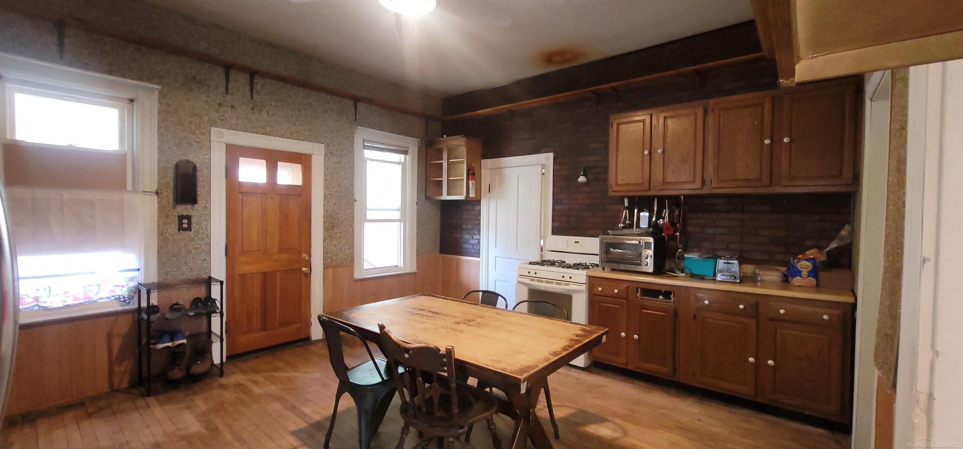 32045 Schoenherr Road Warren, MI 48088 - Photo 22 of 45