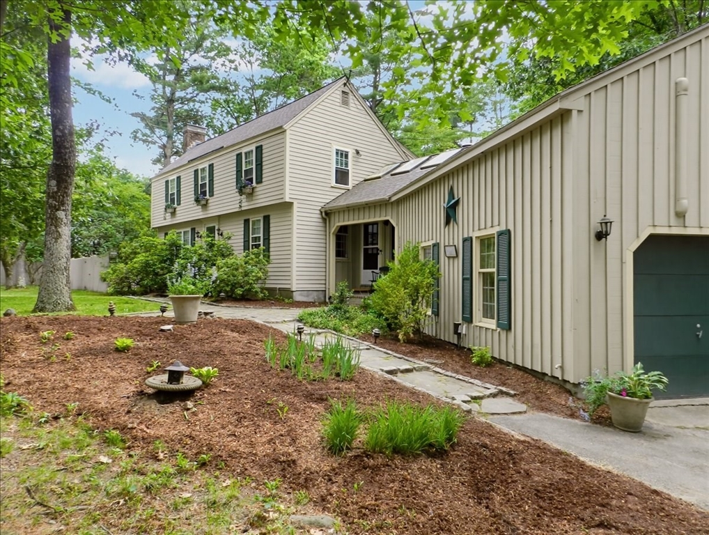 69 Hall Street Dunstable, MA 01827 - Photo 31 of 40