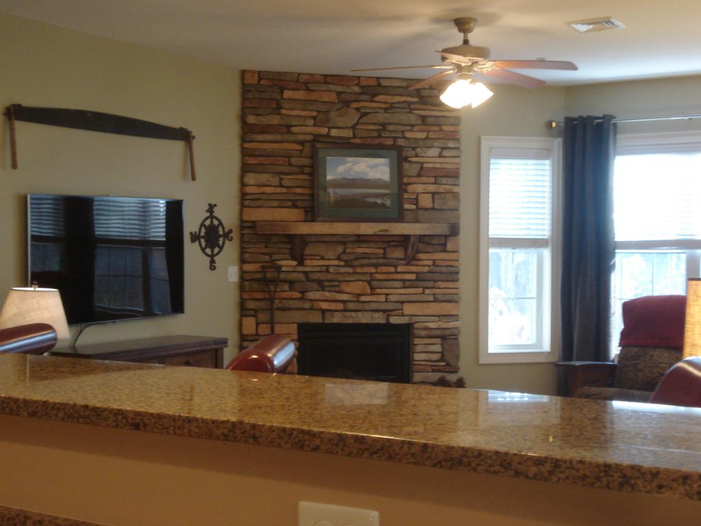 55 Roundabout Way, Unit 4 Manchester, NH 03102 - Photo 5 of 19 Gallery Image 5