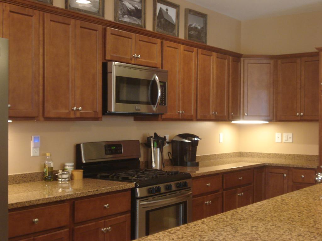 55 Roundabout Way, Unit 4 Manchester, NH 03102 - Photo 6 of 19 Gallery Image 6