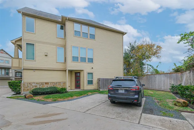 $3,300 | 6011 Kansas Street, Unit C, Houston, TX 77007