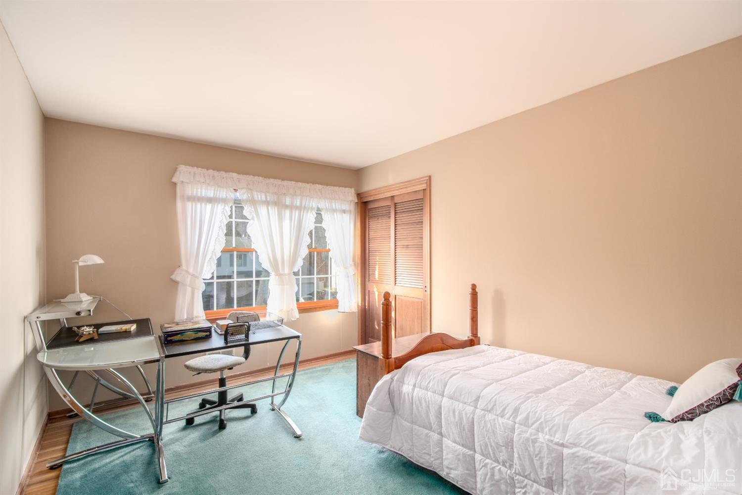 17 Oak Tree Road Monmouth Junction, NJ 08852 - Photo 9 of 18 Gallery Image 9