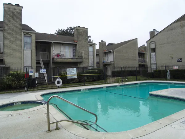 $1,350 | 2011 Spenwick Drive, Unit 427, Houston, TX 77055