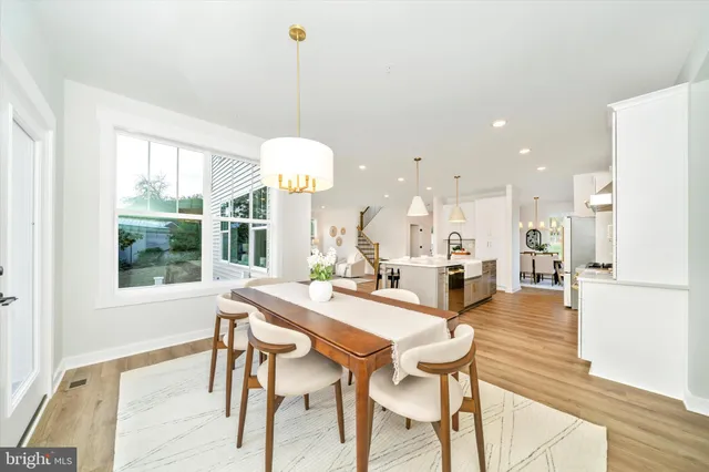 a view of a dining room and livingroom view