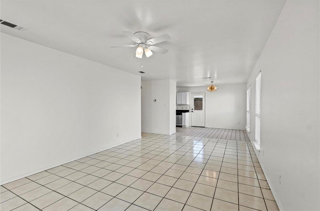 5169 East Rim Road Dallas, TX 75211 - Photo 8 of 19