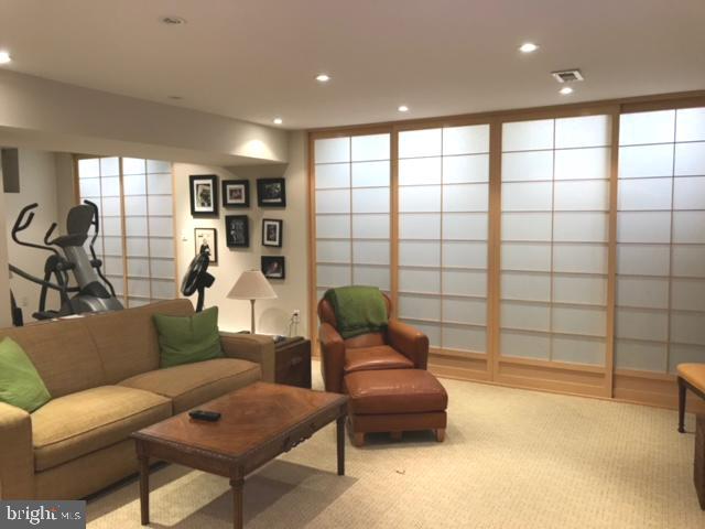 6701 Fairfax Road, Unit 76 Chevy Chase, MD 20815 - Photo 24 of 39