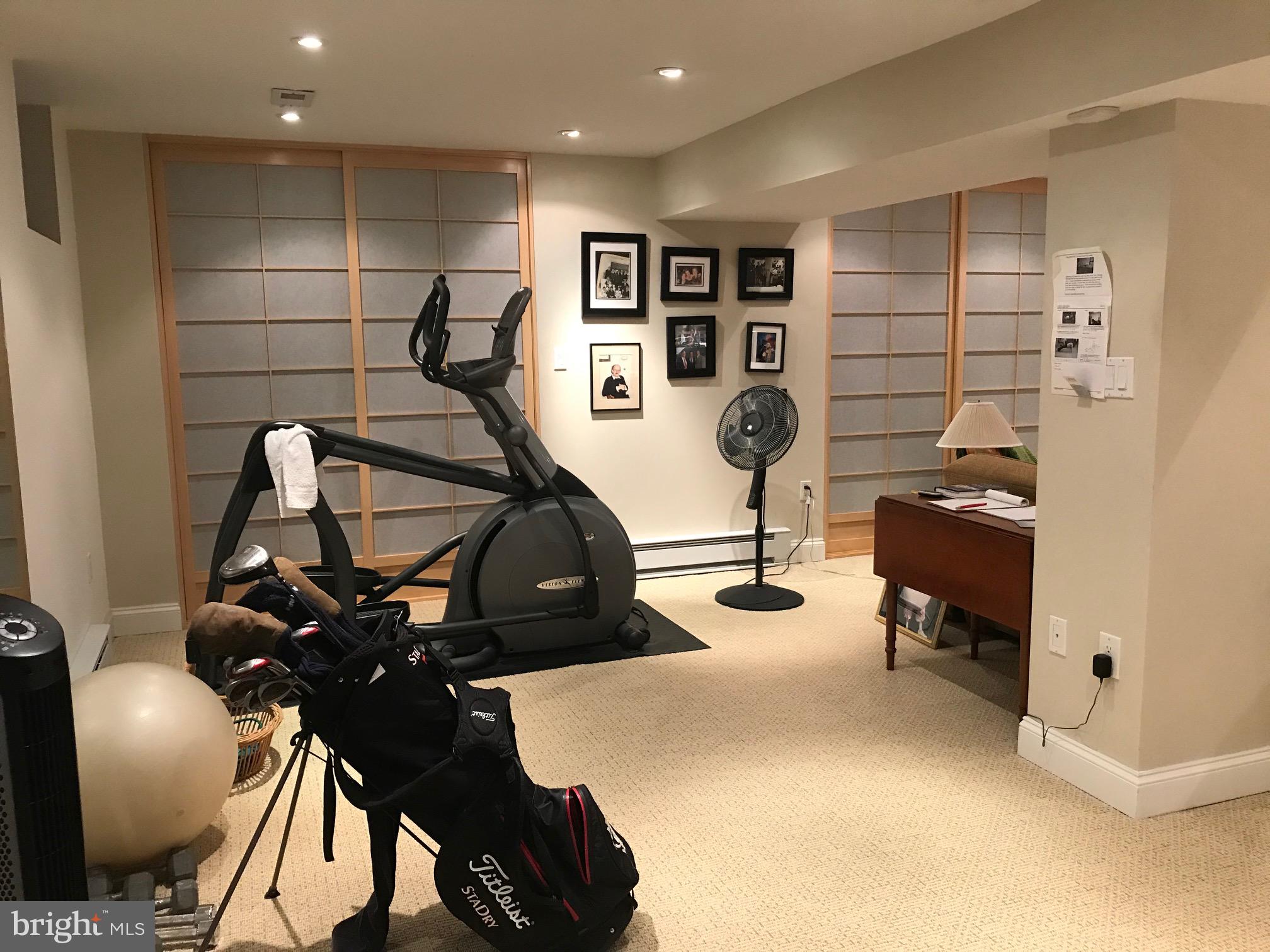 6701 Fairfax Road, Unit 76 Chevy Chase, MD 20815 - Photo 26 of 39