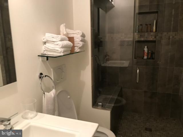 6701 Fairfax Road, Unit 76 Chevy Chase, MD 20815 - Photo 32 of 39