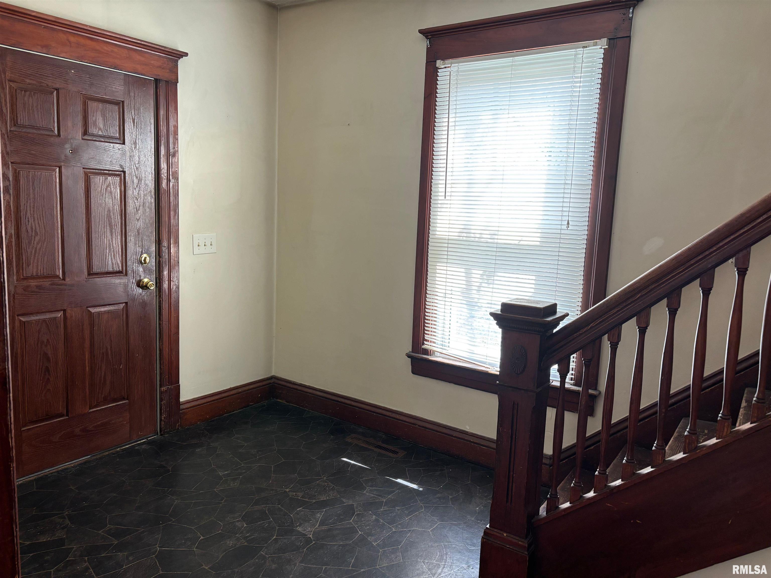 230 East Lawrence Avenue Springfield, IL 62704 - Photo 10 of 26