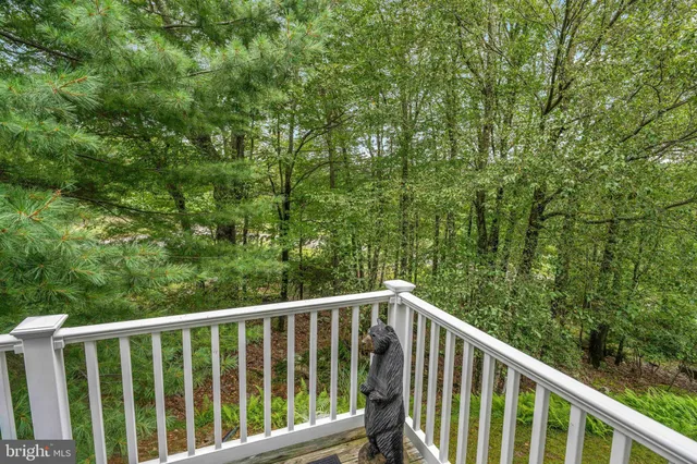 $359,900 | 164 Laurelwood Drive, Lake Harmony, PA 18624