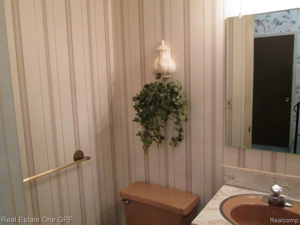 2266 Hillendale Drive, Unit 159 Rochester, MI 48309 - Photo 12 of 20 2266 Hillendale #12.JPG