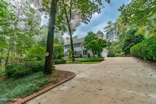 $970,000 | 113 James Creek Road, Southern Pines, NC 28387