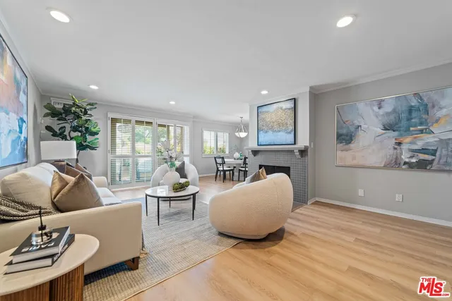 $899,000 | 2320 South Bentley Avenue, Unit 207, Los Angeles, CA 90064