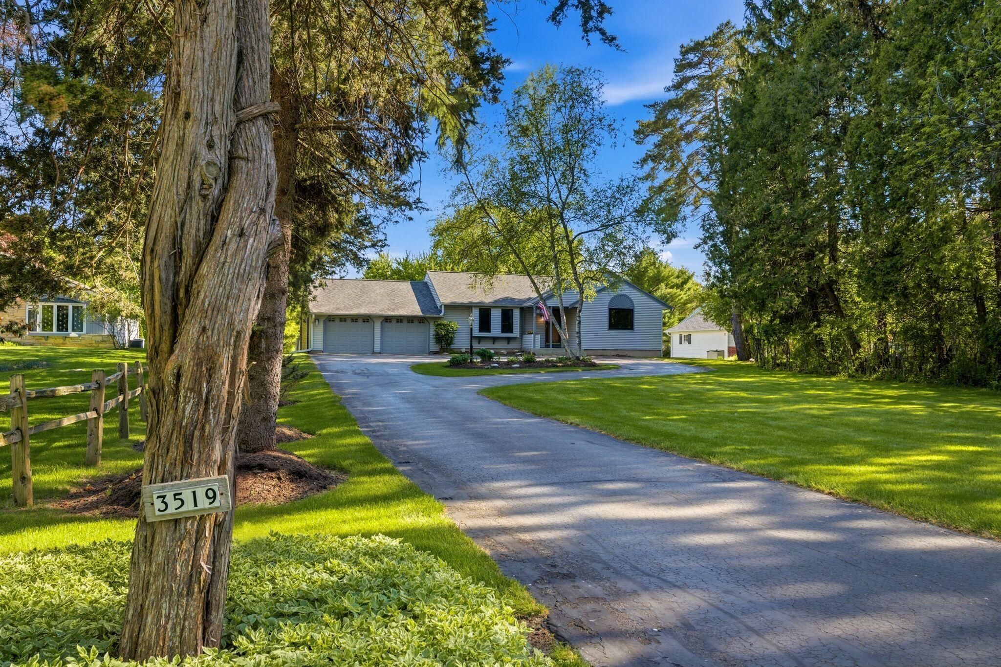 3519 Nagawicka Road Delafield, WI 53029 - Photo 2 of 40 3519 Nagawicka, Hartland - HDR-1
