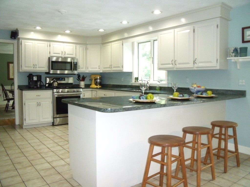 84 Pine Ridge Road North Andover, MA 01845 - Photo 4 of 30 Gallery Image 4