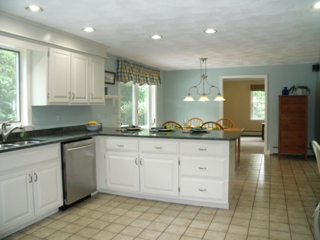 84 Pine Ridge Road North Andover, MA 01845 - Photo 5 of 30 Gallery Image 5