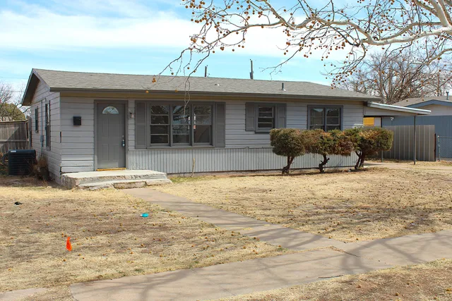 $950 | 6503 Avenue T, Lubbock, TX 79412