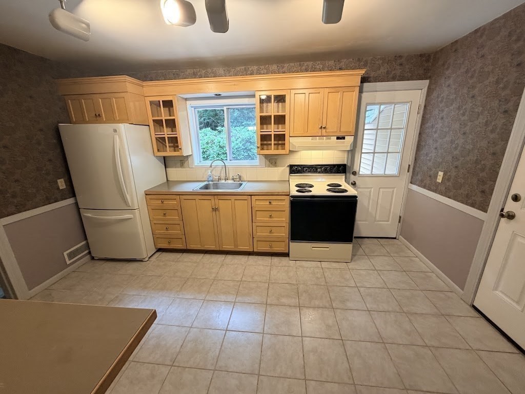 116 Derby Dingle Springfield, MA 01107 - Photo 21 of 31