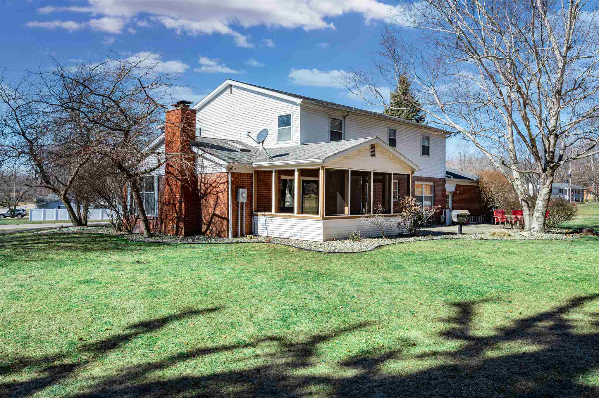 1810 Robb Road Warsaw, IN 46580 - Photo 4 of 33 Gallery Image 4