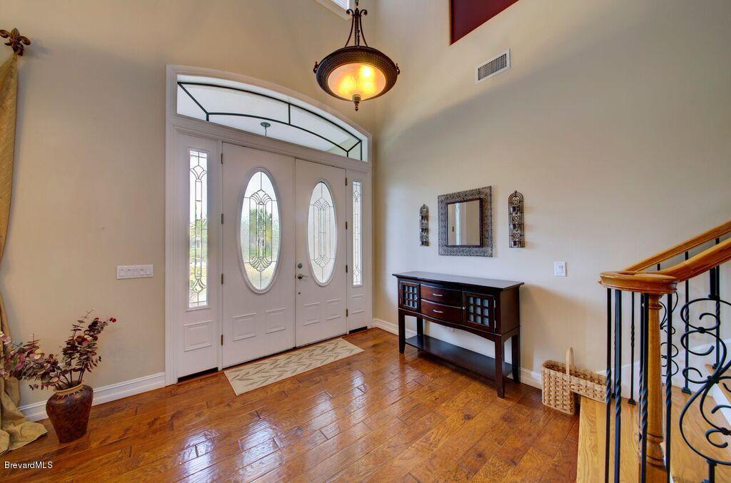 3955 Harlock Road Melbourne, FL 32934 - Photo 3 of 63 Livingroom entrance