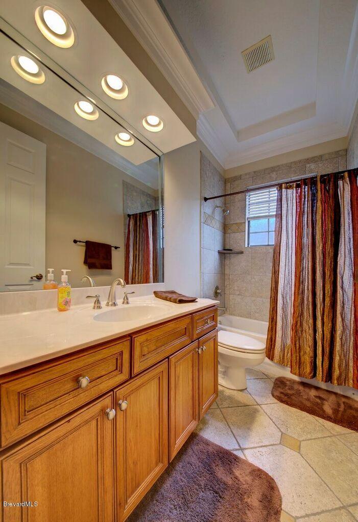 3955 Harlock Road Melbourne, FL 32934 - Photo 30 of 63 1st floor guest bathroom