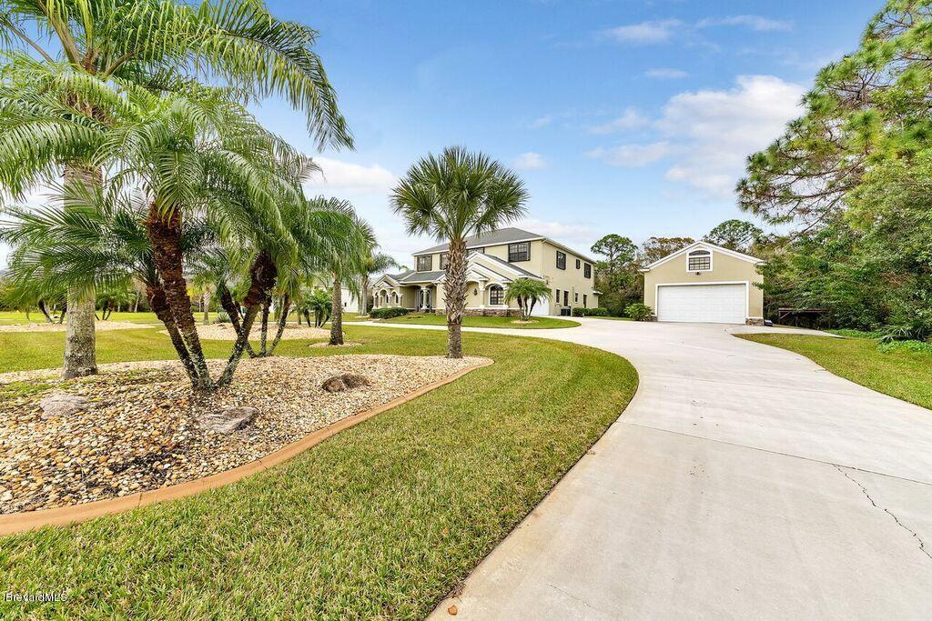 3955 Harlock Road Melbourne, FL 32934 - Photo 57 of 63 Circle Driveway