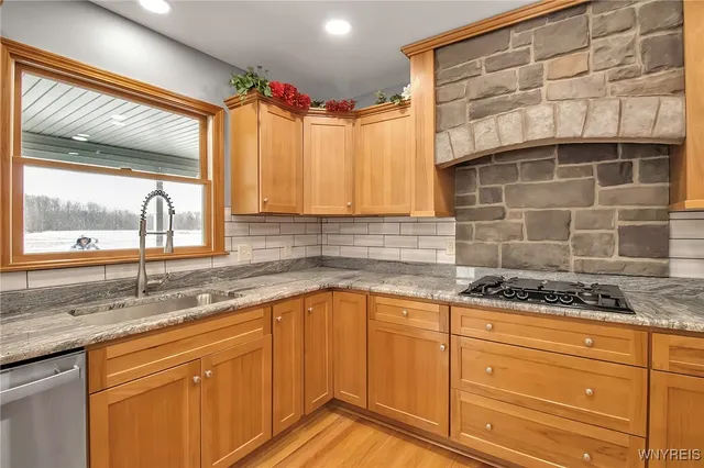 $818,000 | 5141 Crittenden Road, Newstead, NY 14001