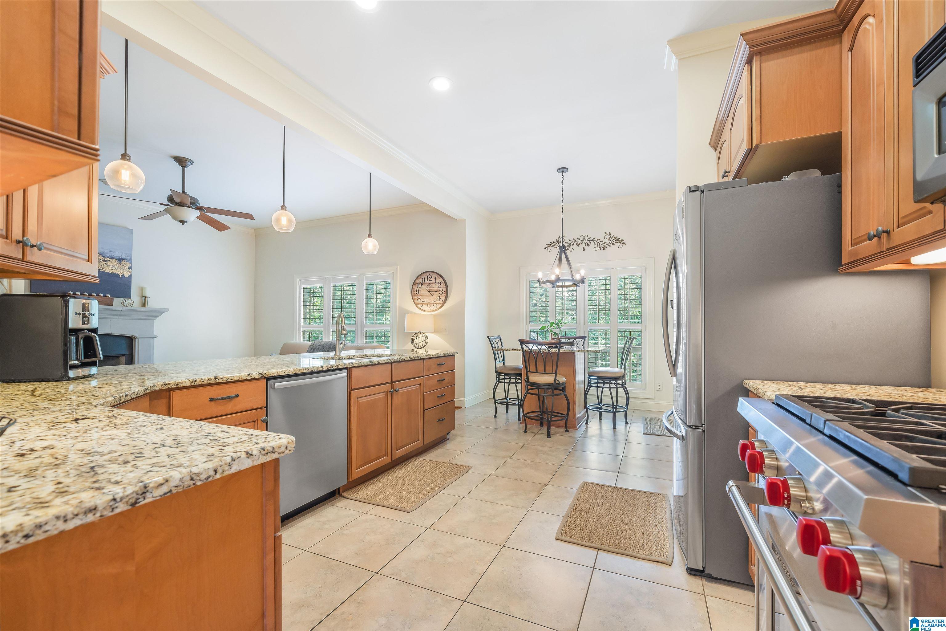 4194 South Shades Crest Road Birmingham, AL 35244 - Photo 10 of 38