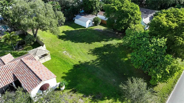 $975,000 | 129 Northeast 87th Street, El Portal, FL 33138