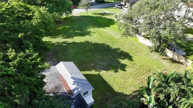 $975,000 | 129 Northeast 87th Street, El Portal, FL 33138