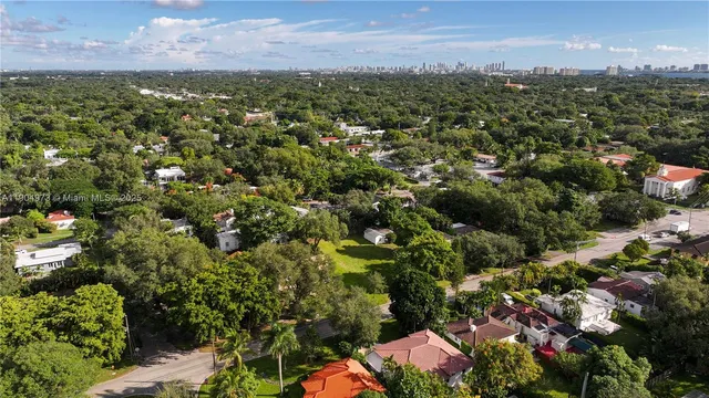 $975,000 | 129 Northeast 87th Street, El Portal, FL 33138