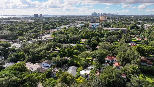 $975,000 | 129 Northeast 87th Street, El Portal, FL 33138