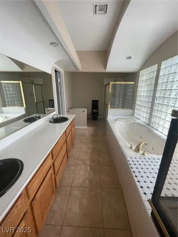 $2,250 | 814 Sea Pines Lane, Las Vegas, NV 89107