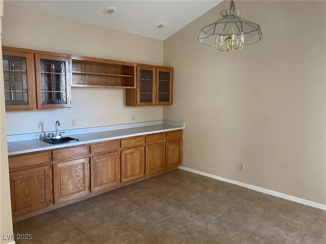 $2,250 | 814 Sea Pines Lane, Las Vegas, NV 89107