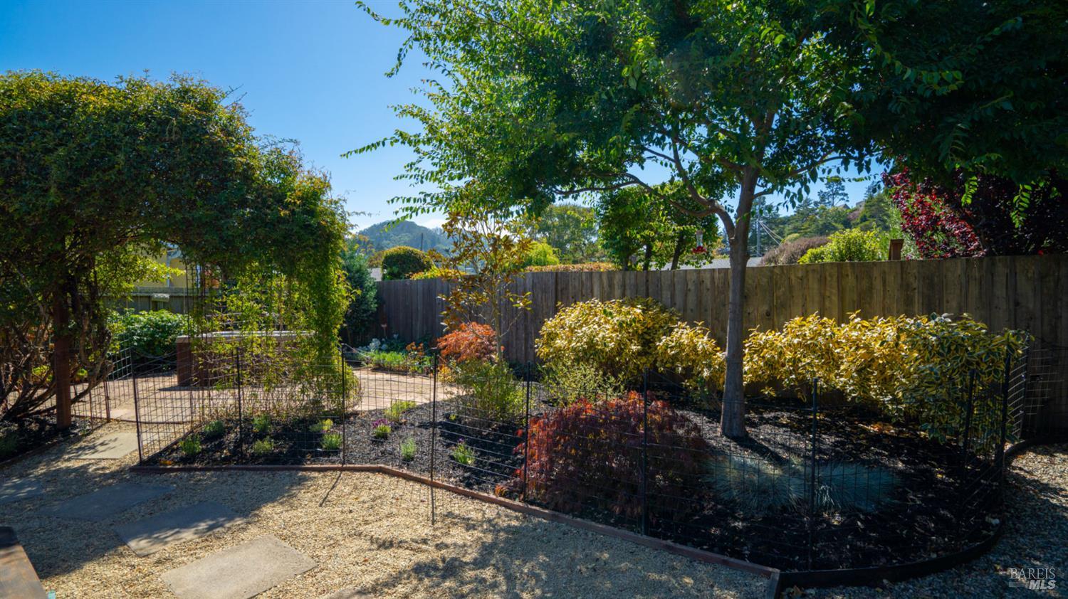 246 Flamingo Road Mill Valley, CA 94941 - Photo 37 of 42 Gallery Image 37