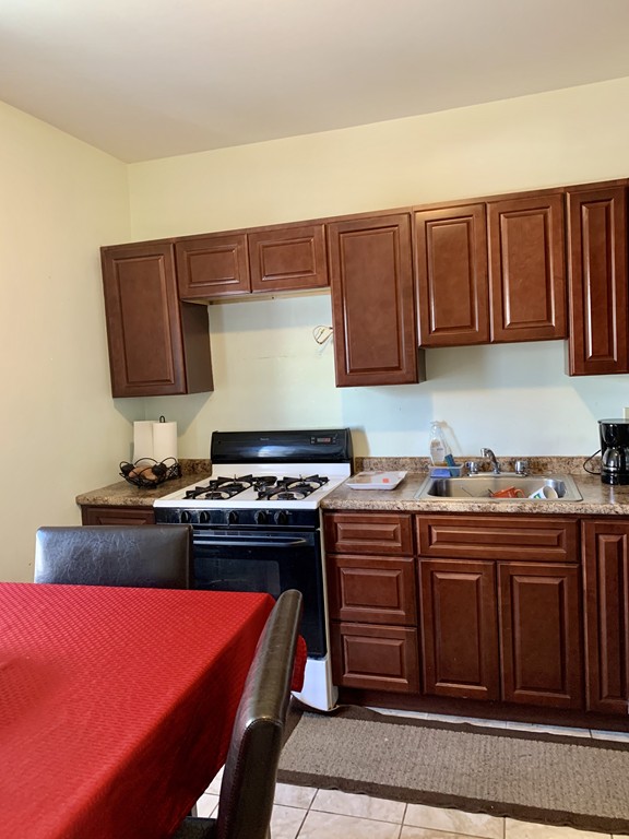 172-174 Diman Street Fall River, MA 02721 - Photo 11 of 14 Gallery Image 11