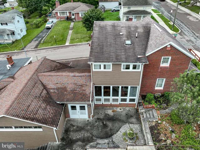 front view of house with a yard