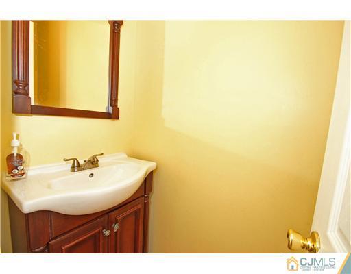 393 Sherman Road North Brunswick, NJ 08902 - Photo 14 of 25 Gallery Image 14