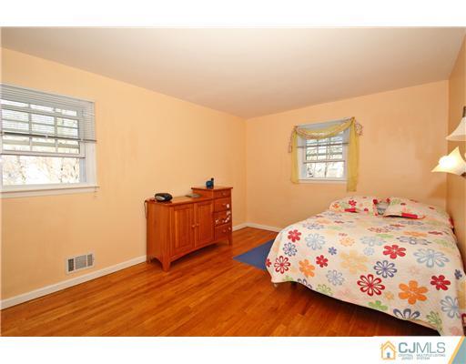 393 Sherman Road North Brunswick, NJ 08902 - Photo 21 of 25 Gallery Image 21